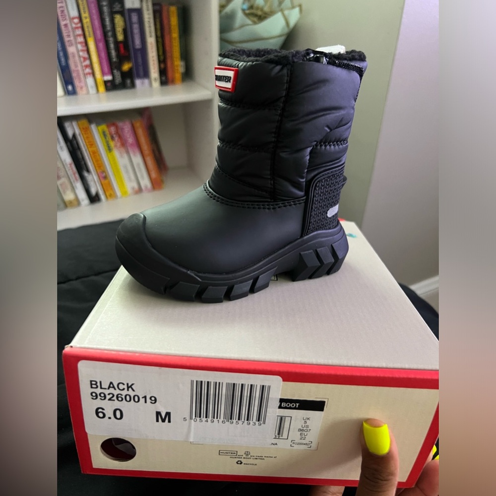 Hunter Insulated snow boots 6C